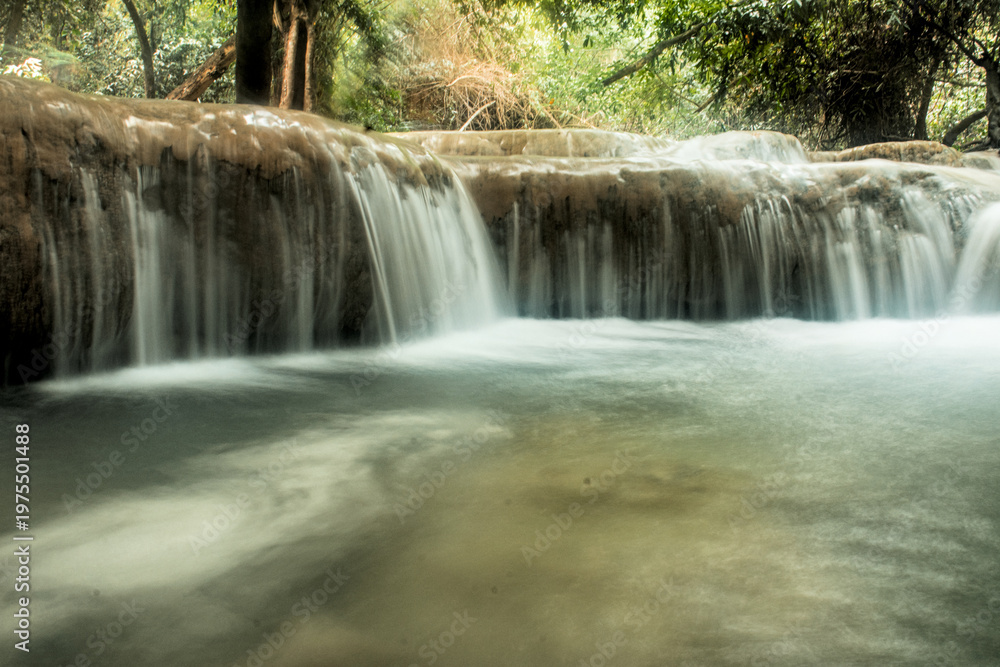 Obraz premium Wang Kan Lueang Waterfall, Lopburi, Thailand