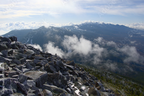 長野県の蓼科山中腹から望む八ヶ岳