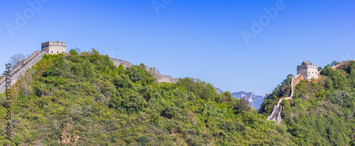Wallpaper Mural Panorama of the chinese wall on top of the mountains in Huangyaguan, China Torontodigital.ca