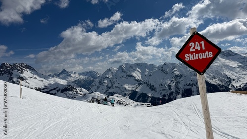 Schifahren Tirol Vorarlberg Winter Schnee
