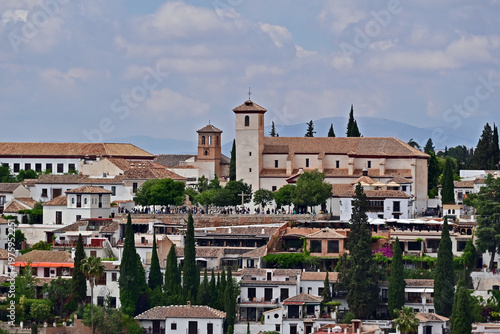 Granada, vista del vecchio quartiere dell'Albaiyzín dal Palazzo dell'Alhambra, Andalusia, Spagna