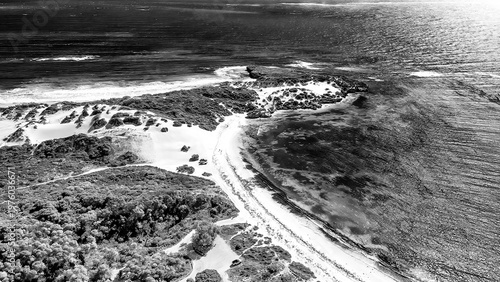 Bilde på lerret Stunning drone perspective of Sandy Cape Reserve in Jurien Bay, showcasing untou