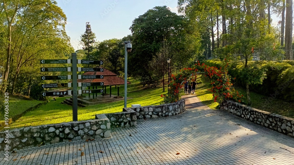 Fototapeta premium Beautiful scenery and atmosphere at Perdana Botanical Gardens, Kuala Lumpur, Malaysia.