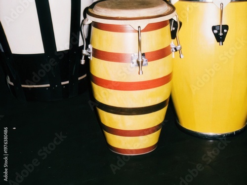 Vintage-Style Drum Set