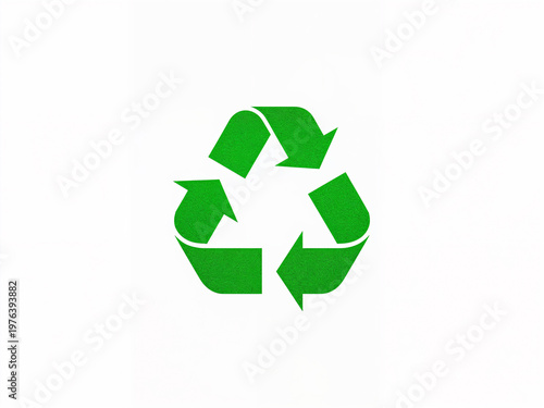 Green recycling symbol showing arrows on a white background