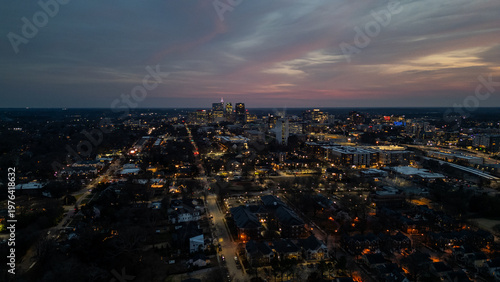 Schilderij op canvas Sunset with view of downtown Raleigh skyscrapers