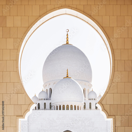 Sheikh Zayed Grand Mosque in Abu Dhabi. Amazing architecture in United Arab Emirates. Travel concept. Popular tourist destination.