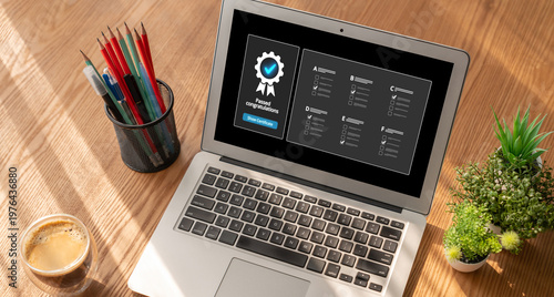 Cuadro en lienzo Online product certification, marking a key achievement