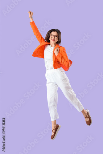 Stylish young businesswoman...