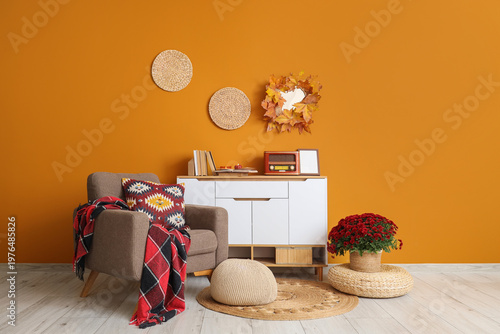 Cozy autumn living room int...