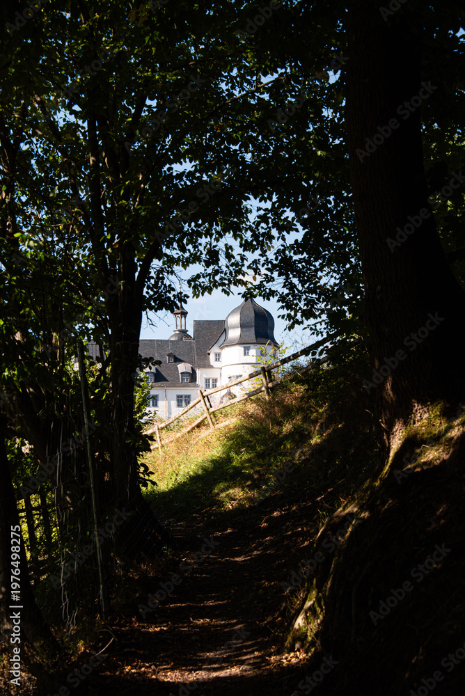 Obraz premium Rundweg mit Schloss Stolberg im Harz, Sachsen-Anhalt