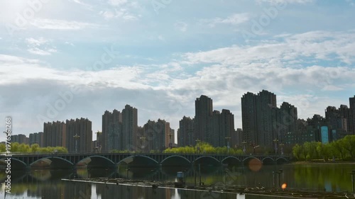 Metropolis River Timelapse: Skyline Dynamics