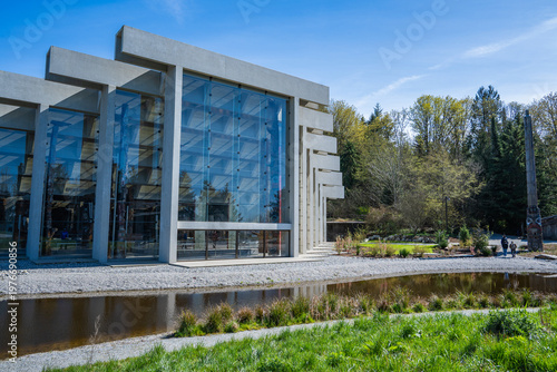 Принти на полотні Exterior of Museum of Anthropology (MOA) at UBC with Totem Poles