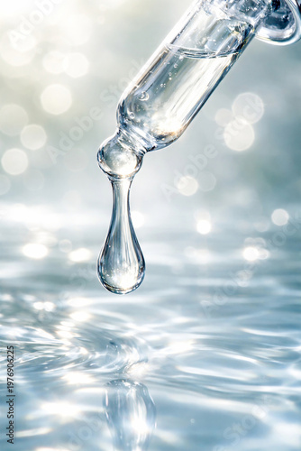 Obraz na płótnie Transparent Serum Droplet Macro Clean Elegant Texture