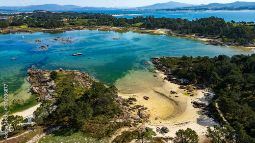 Fotografia Aerial view of Carreirón beach and turquoise bay in Galicia
