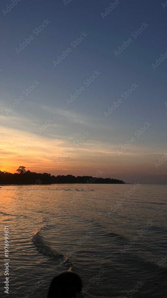 Obraz premium sunset over the sea