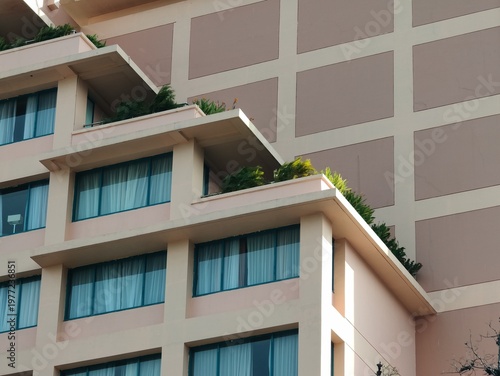 modern hotel building design that uses a dynamic, box-like concept