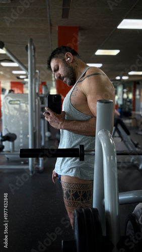 Determined Athlete Focused on Training During Intense Gym Session