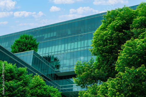 Fotografie Eco-friendly building in the modern city