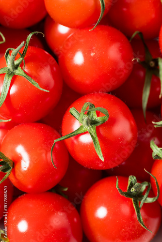 Organic Raw Red Cherry Tomatoes