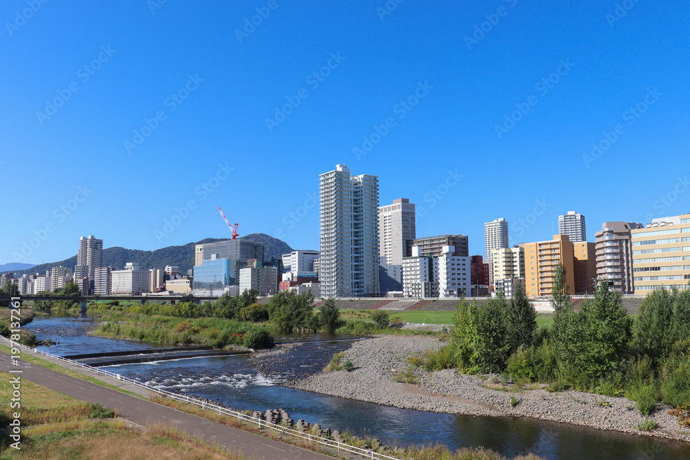Fototapeta premium 豊平川(北海道札幌市)