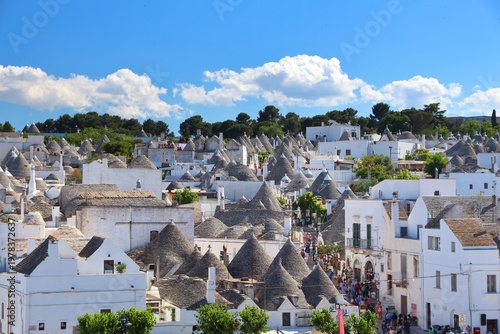 Photos Alberobello Italy traditional houses - trulli