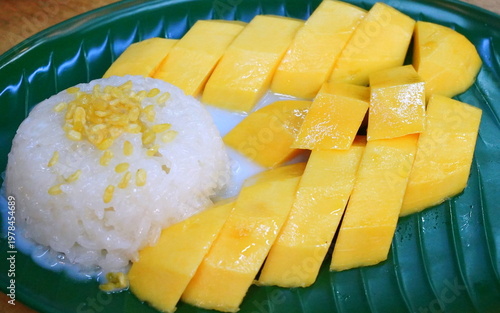 タイ・デザート　カオニャオ・マムアン