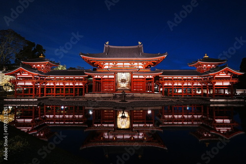 Illumination of World Heritage, Byodoin Temple Phoenix Hall at night with golden reflection on the pond, Uji, Kyoto, Japan - 日本 京都 宇治 平等院鳳凰堂 夜間ライトアップと池に映る幻想的な夜景