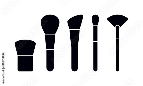 Foundation brush flat top kabuki style, fluffy powder brush large head, angled contour brush slanted tip, small blending brush