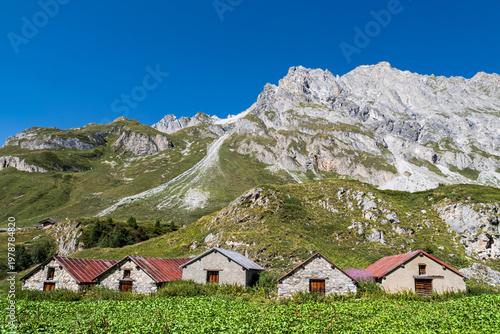 Les chalets d'alpage  de Montaimont à Pralognan-la-Vanoise
