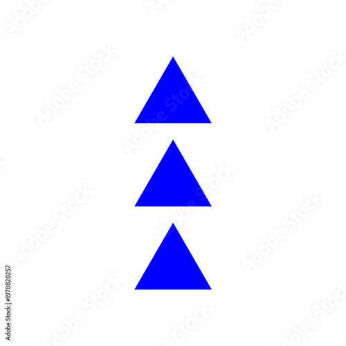 Foto Triangles in royal blue are stacked vertically in a simple geometric arrangement on a white surface