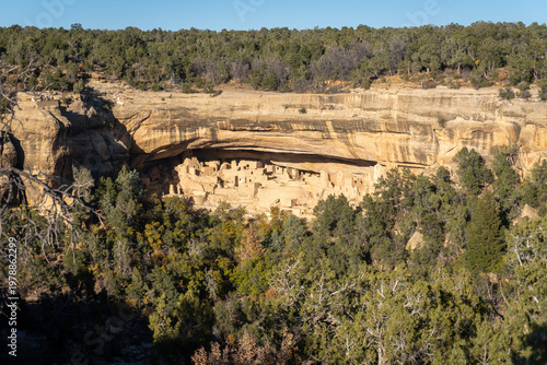 Foto Cliff Palace at Mesa Verde National Park in Colorado protects Ancestral Puebloan sites