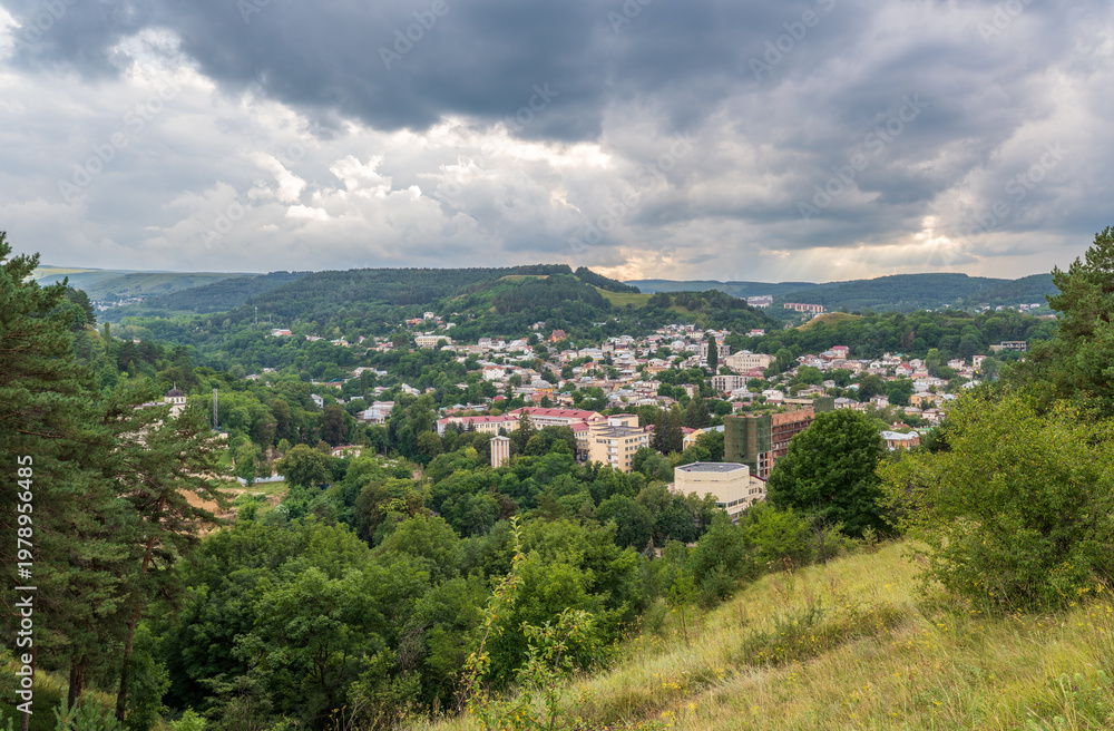 Fototapeta premium View of the mountains and Kislovodsk from the observation decks of the Kislovodsk Park