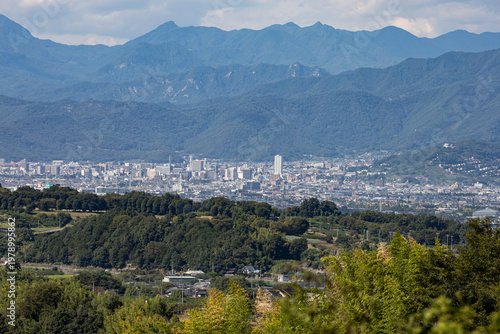 夏の甲府市と笛吹市街並み