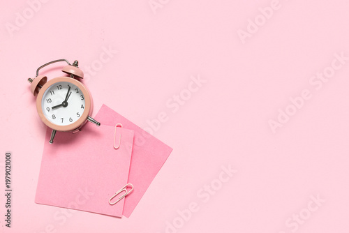 Alarm clock with paper note...