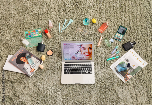 Laptop with open beauty blo...