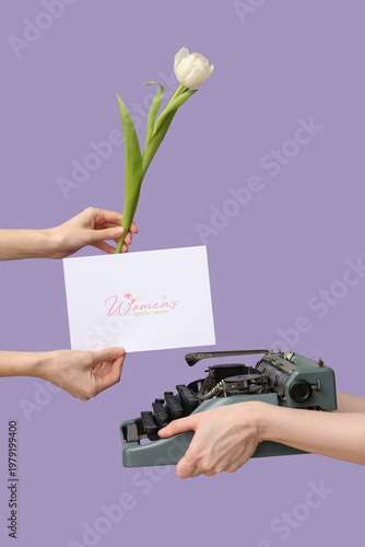 Female hands with retro typ...
