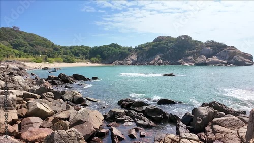 長州島の南端に広がる白鰽湾の美しいビーチ