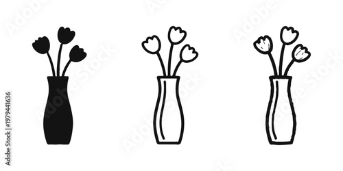 Foto Tulip Bouquet in Elegant Vase