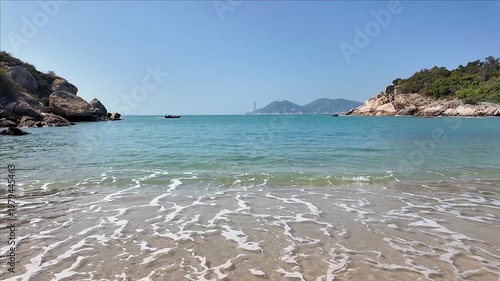 長州島の南端に広がる白鰽湾の美しいビーチ