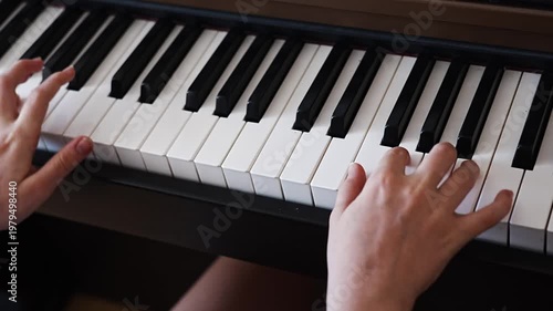 Learn to play piano with easy hand movements