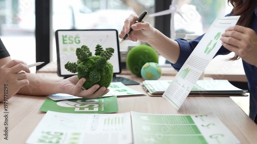 A group of Asian business leaders discussed ESG strategies, risk management, workshops on SDG reports, climate change, green finance, and environmentally friendly investment.