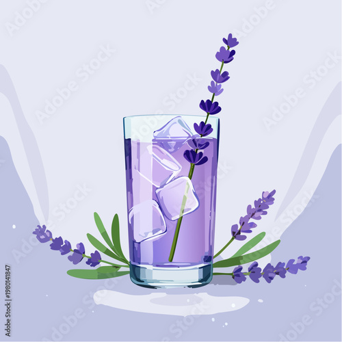 Erfrischendes Lavendelwasser mit Blüten in Glas