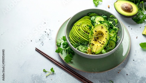 Avocado-Gemüse Bowl grün