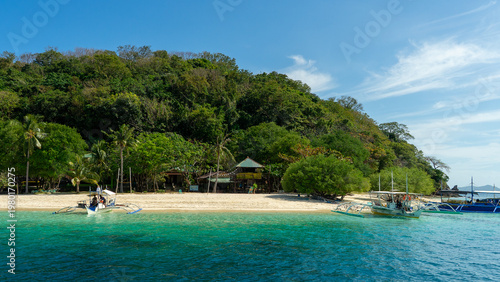 Quadro em tela Beautiful beaches and hopping boats on The Philippines