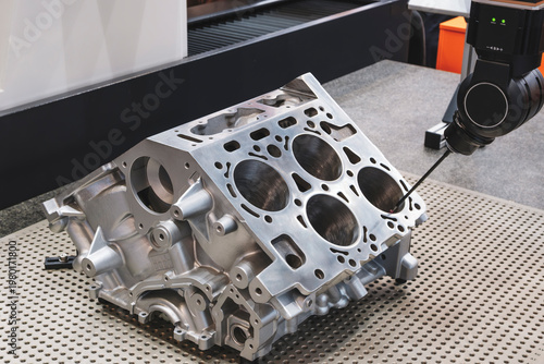 Canvastavla Coordinate measuring machine probe measure cylinder block of diesel engine repair