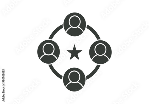 Red de cuatro usuarios interconectados en círculo con una estrella central 