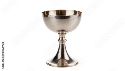 Foto Isolated elegant polished silver metal chalice or goblet, classical and luxuriou