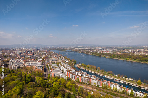 Wallpaper Mural Mainz aus südlicher Perspektive, April 2026 Torontodigital.ca