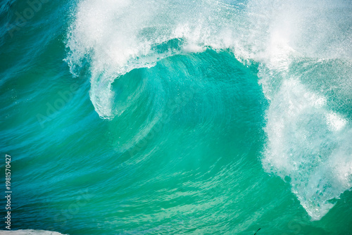 big waves breaking close up